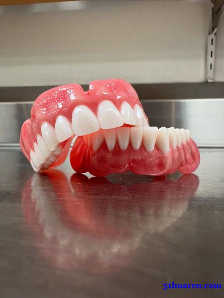 拥有专业牙科技工所 专精植牙和假牙 FDA认证植 拥有专业牙科技工所 专精植牙和假牙 FDA认证植